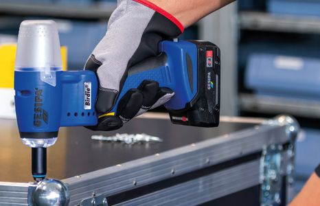 Produktbild kategorie elektrowerkzeuge maschinen blindnietgeraete zubehoer kabellose blindniet setzgeraete teaser