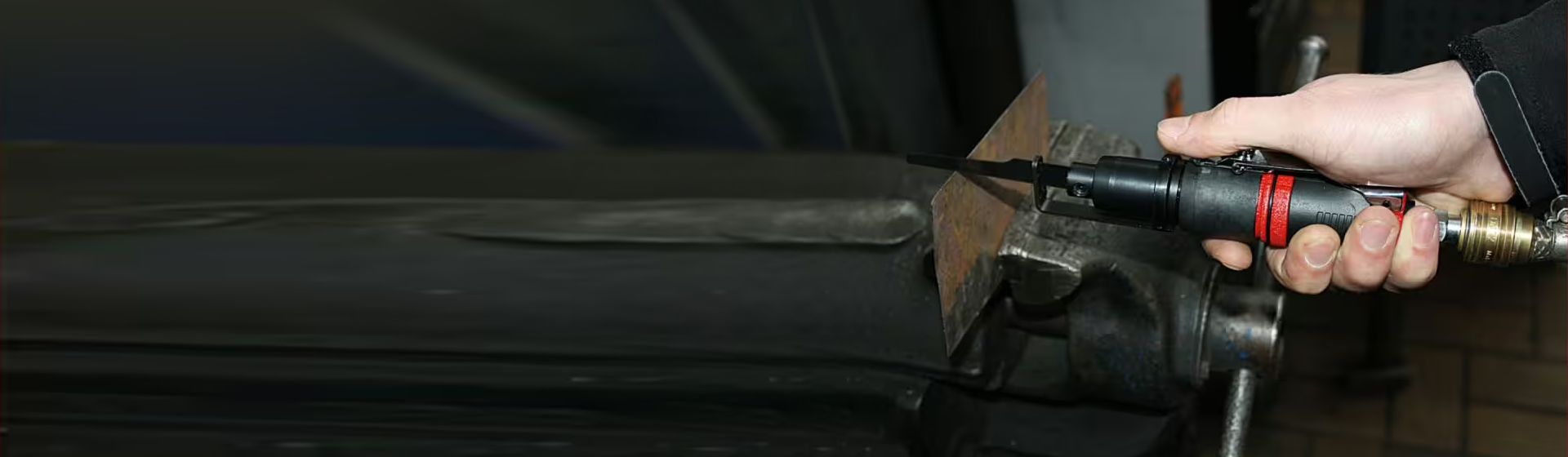 KS Tools SlimPOWER Mini-Druckluft-Karosserie-Stichsäge, 170mm bild