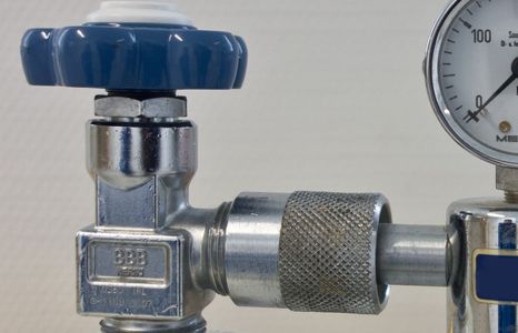 Produktbild kategorie elektrowerkzeuge maschinen druckluftwerkzeuge zubehoer ventile u. absperrorgane teaser