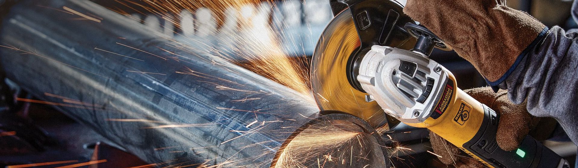 Dewalt Trennscheibe in Aktion bild