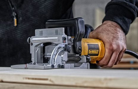 Produktbild kategorie elektrowerkzeuge maschinen fraeser hobelmaschinen duebelfraesen teaser