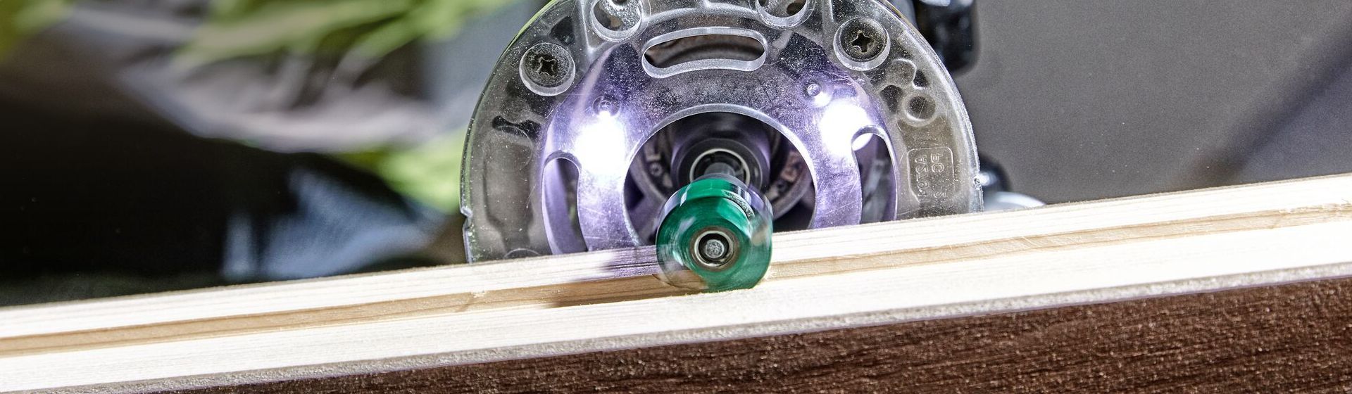 Dewalt Fräs- & Hobelzubehör in Aktion bild