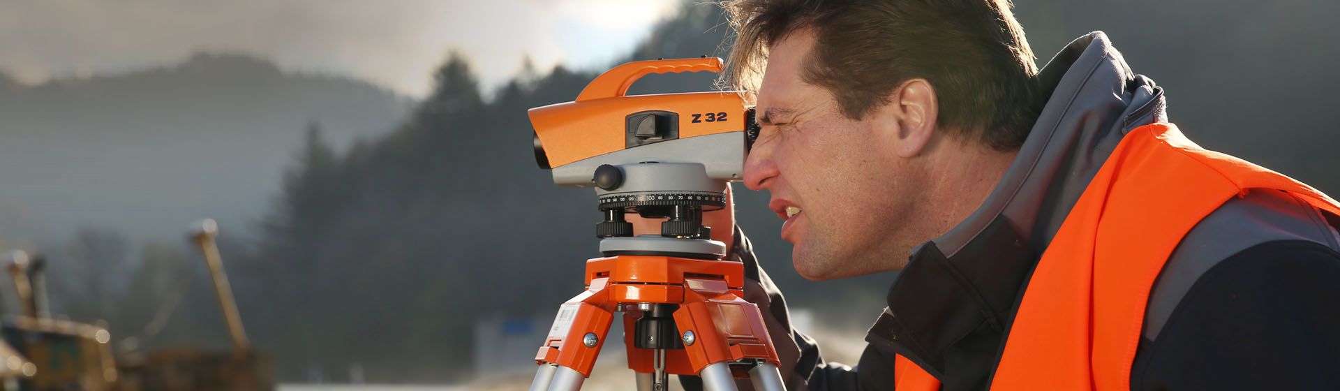 Nivelliergerät von Nedo im Einsatz bild