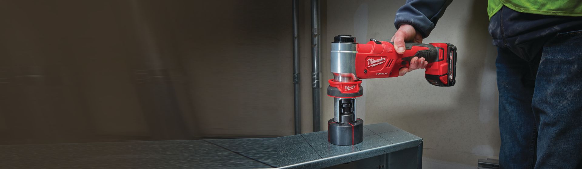 Milwaukee Bürstenloser Akku-Lochstanzer M18 HKP/2.0 Ah bild