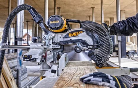 Produktbild kategorie elektrowerkzeuge maschinen saegen gehrungssaegen kappsaegen teaser