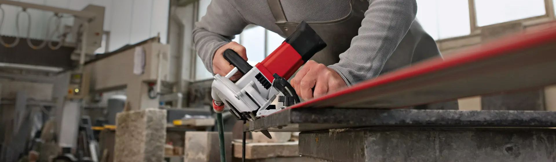 Flex Spezialsäge im Einsatz bild