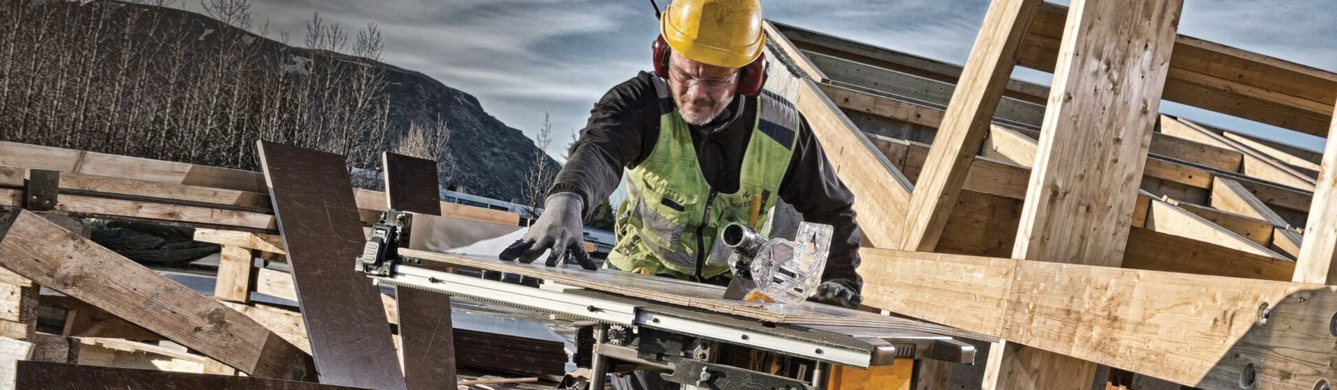 Dewalt Tischkreissäge in Aktion bild