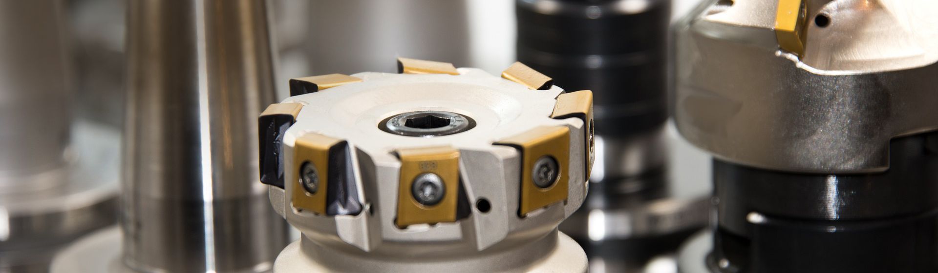 Bohrer und Fräser in Nahaufnahme bild