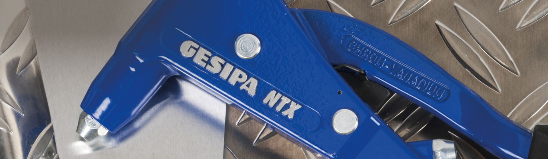 Gesipa Handnietzange in Nahaufnahme bild