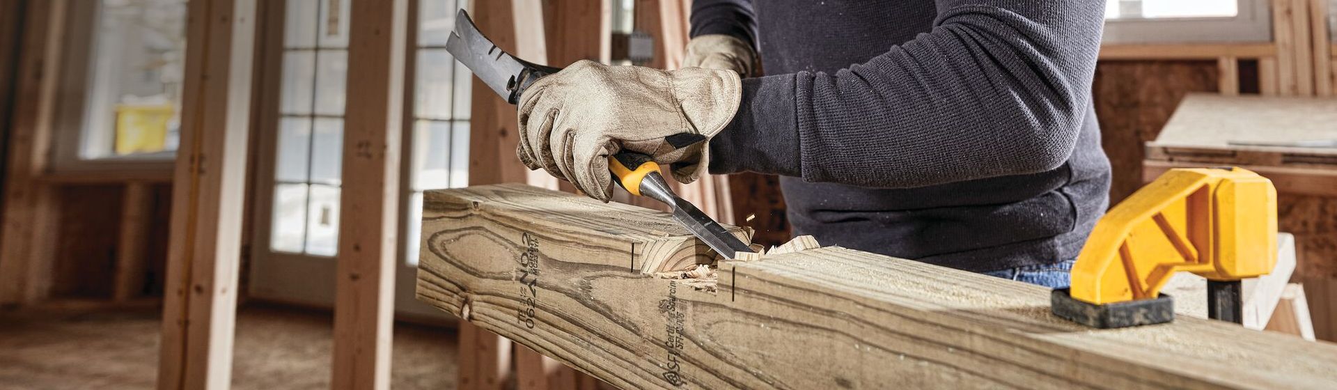 Dewalt Meißel in Aktion bild