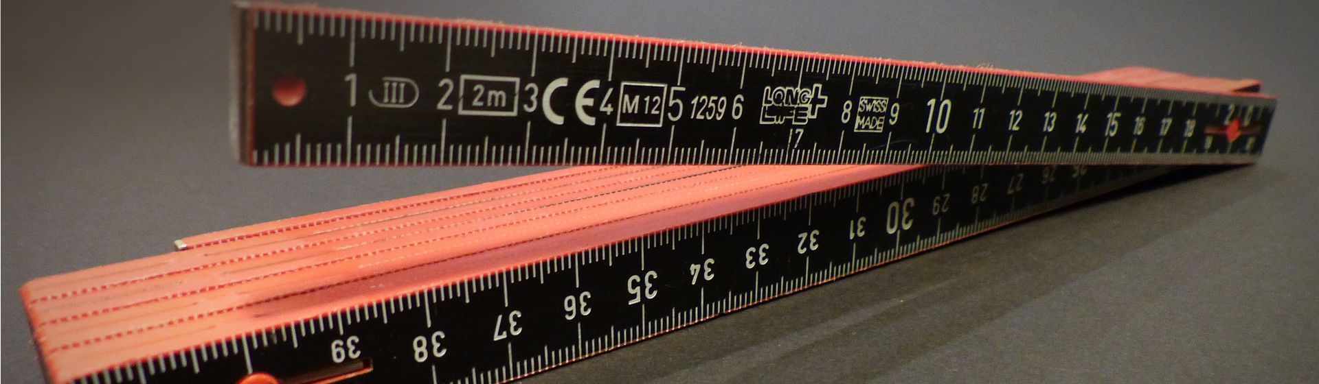 Zollstock in Nahaufnahme bild