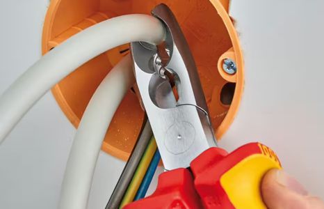 Produktbild kategorie handwerkzeug zangen abisolierzangen teaser