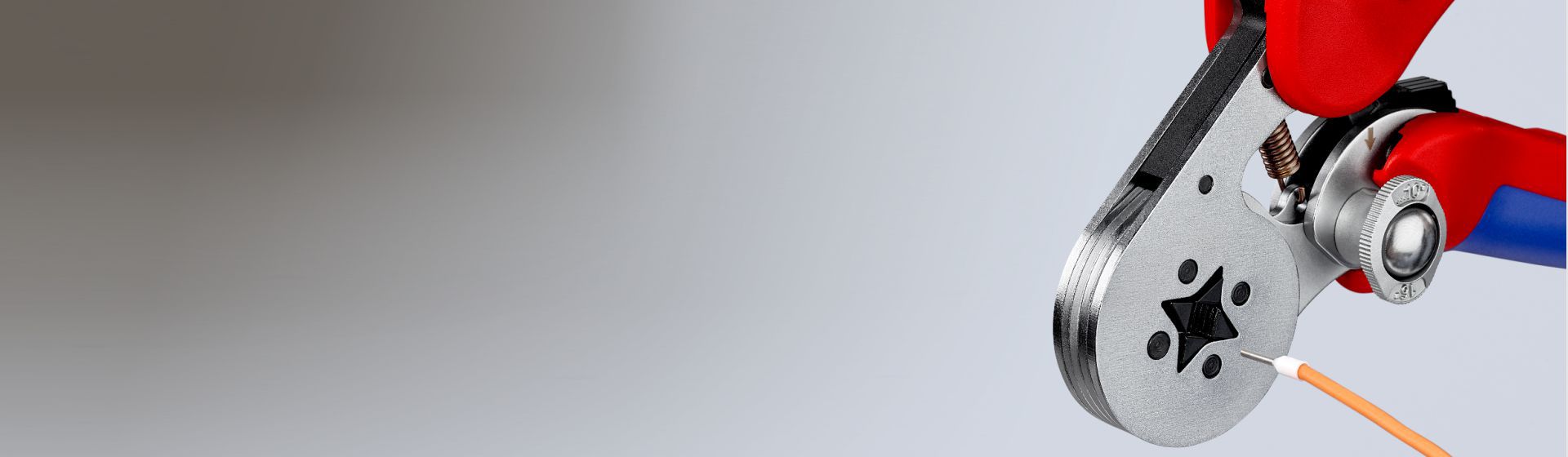 Knipex Crimpzange in Nahaufname bild