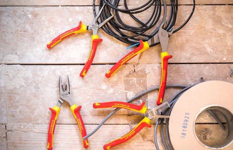 Produktbild kategorie handwerkzeug zangen zangensets teaser