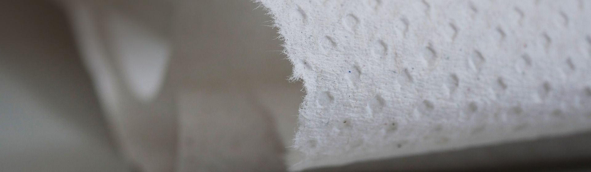 Weißes Handpapiertuch in Nahaufnahme bild