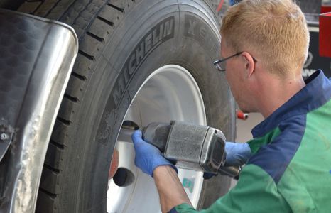 Produktbild kfz zubehoer lkw werkzeug reifenmontage teaser