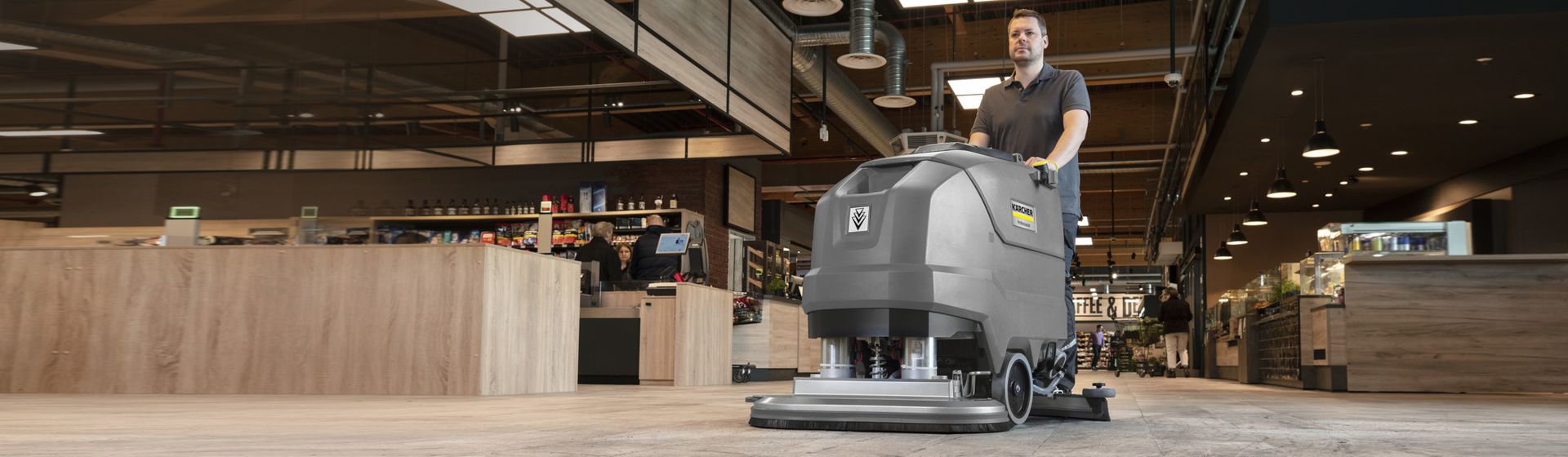 Kärcher Professional Scheuersaugmaschine in Aktion bild