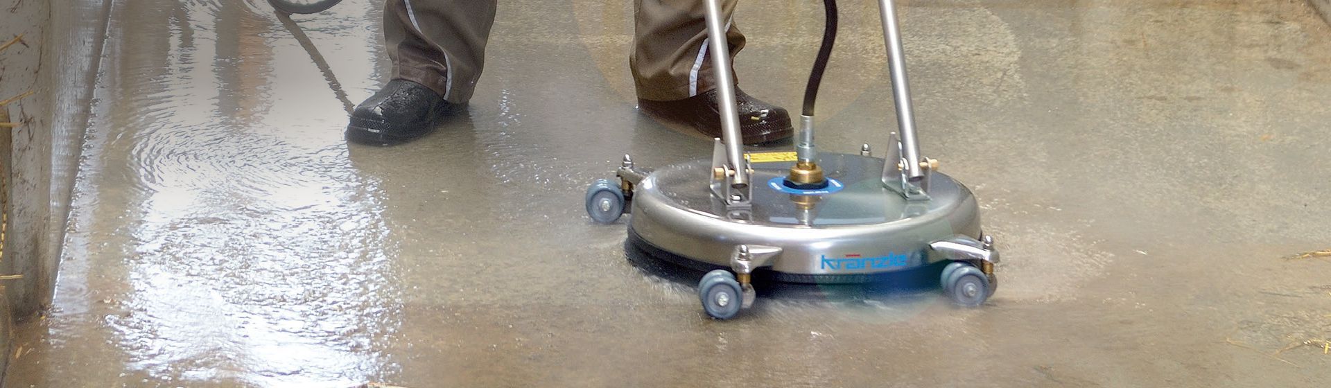 Kränzle Bodenwäscher in Aktion bild