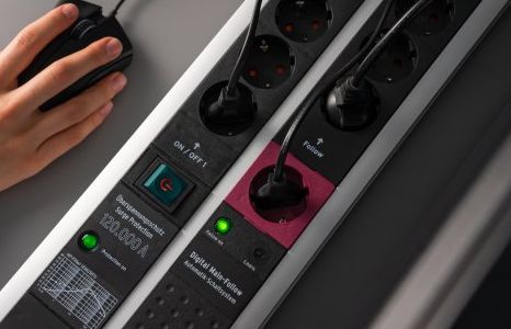 Produktbild strom und energie ueberspannungsschutz teaser