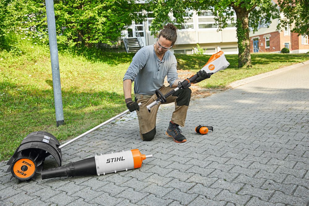Produktbild STIHL Akku Kombimotor KMA 135 R ohne Akku und Ladegerät bild 4
