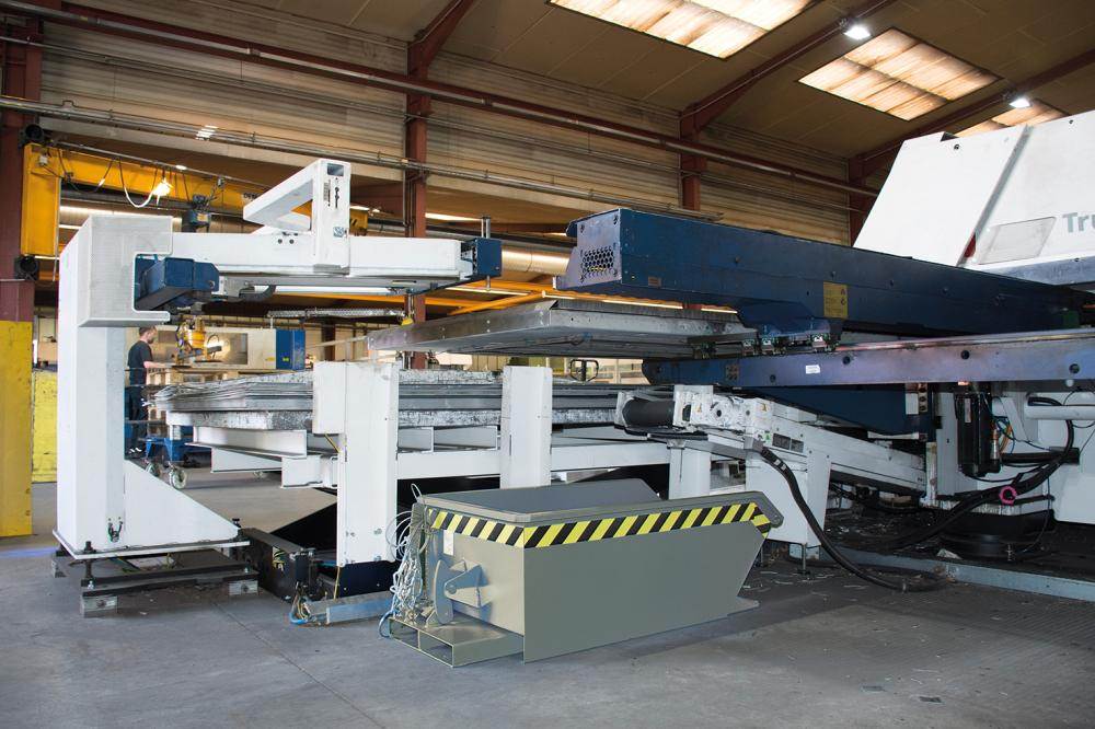 Produktbild Bauer Kippbehäter MGU 460 lackiert grau RAL 7005